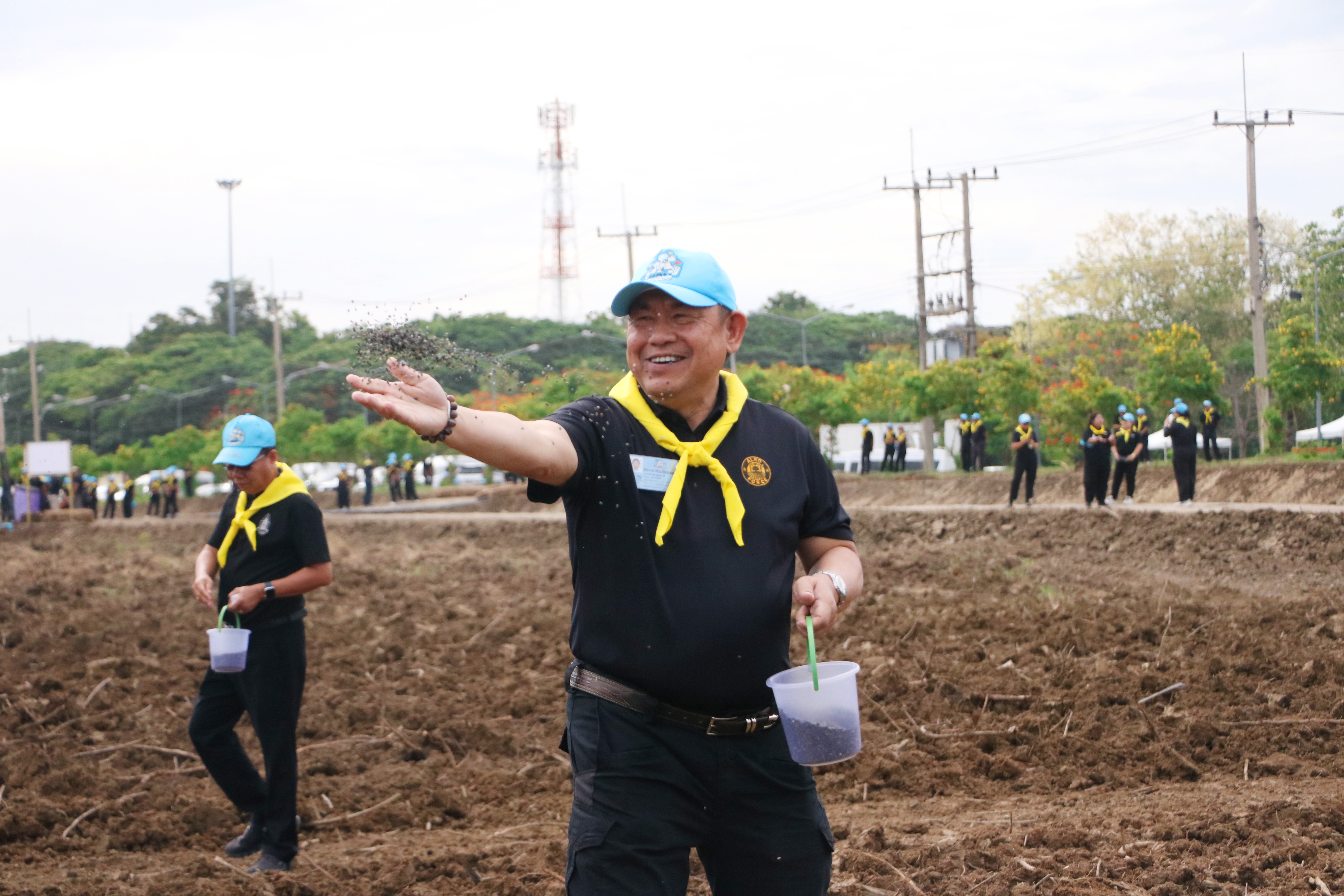 title - ส.ป.ก. ร่วมกิจกรรมโครงการจิตอาสาพัฒนาด้านการเกษตร กษ. เฉลิมพระเกียรติสมเด็จพระนางเจ้าฯ พระบรมราชินี เนื่องในโอกาสมหามงคลเฉลิมพระชนมพรรษา 4 รอบ 3 มิถุนายน 2569